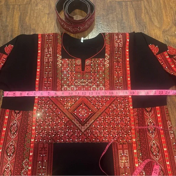 Elegant Red and Gold Embellished Long Sleeve Dress/Thoub - Picture 3 of 4